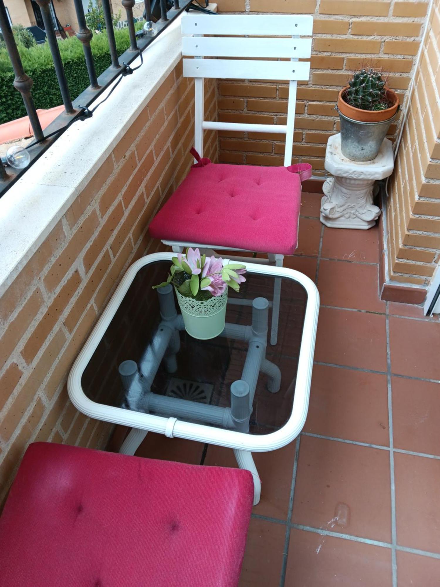 En Con Piscina *